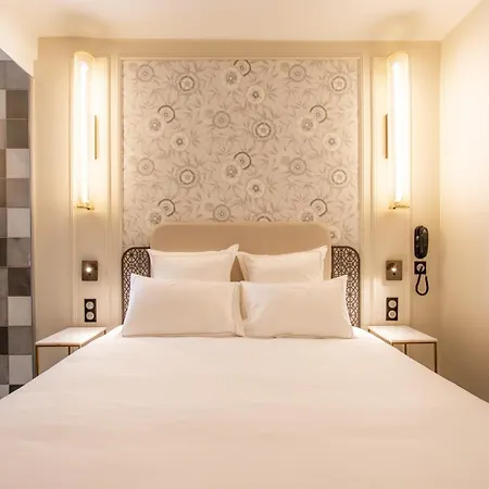Elsa, By Collection Vesper 4* Paris