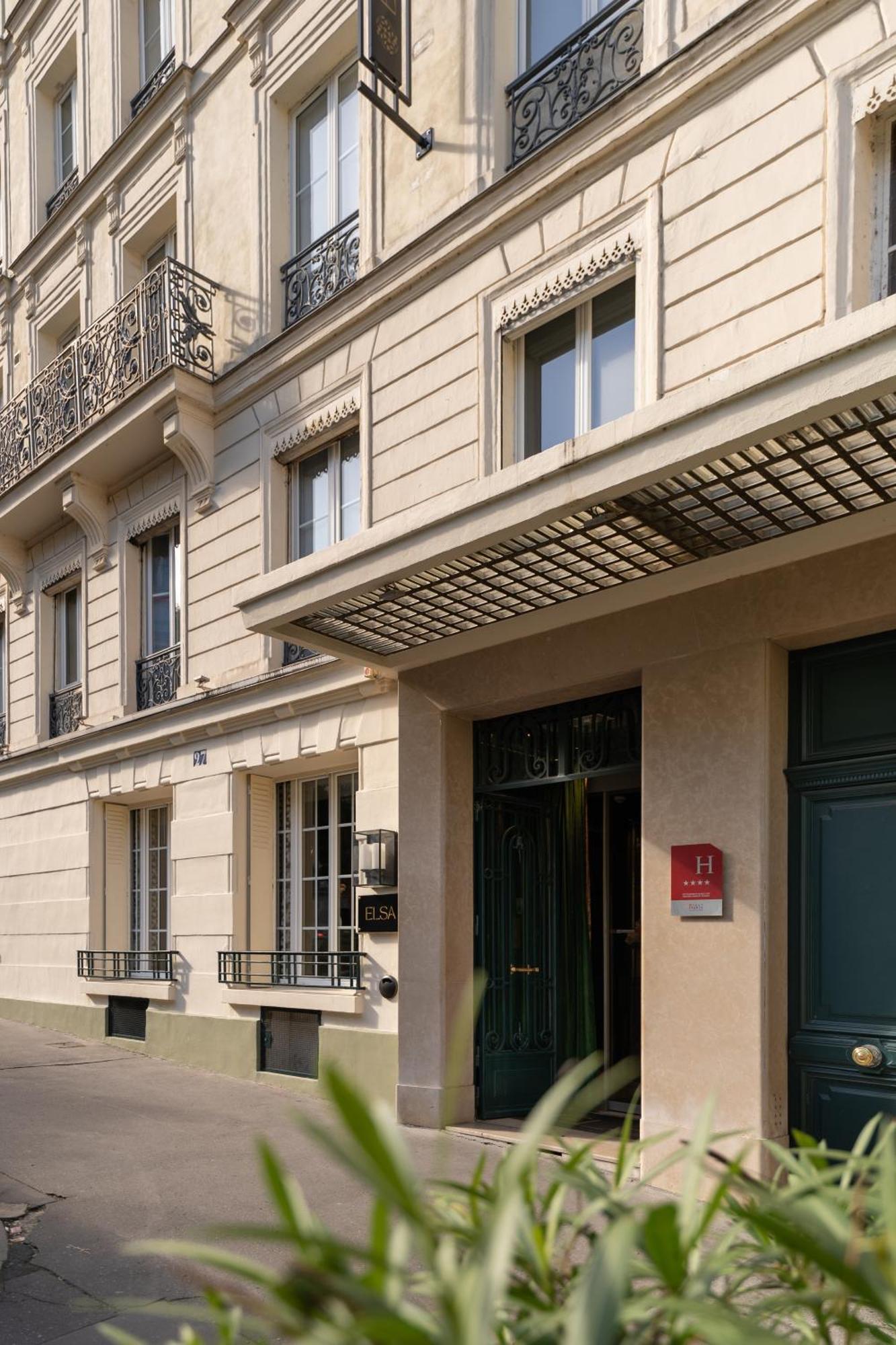 Elsa, Hotel Parigi